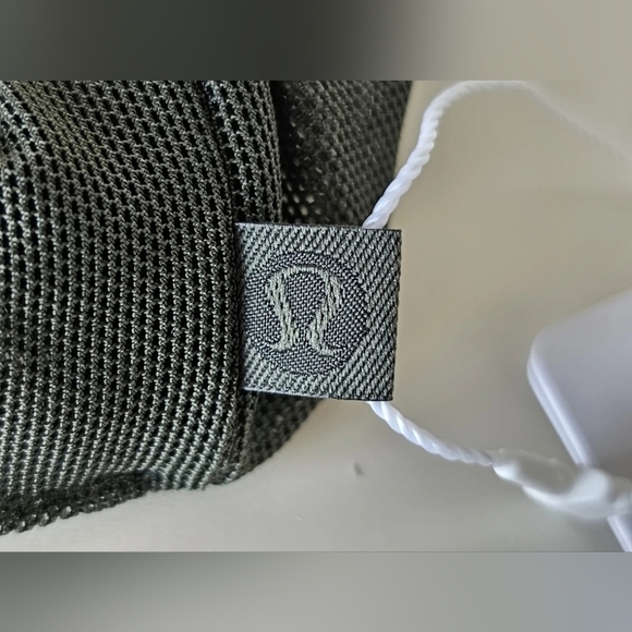 NWT LULULEMON DarkGreen Lightweight Uplifting Scrunchie Hair Tie OS - Picture 3 of 5